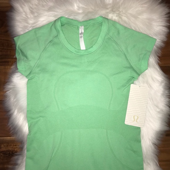 Nwt lululemon Swiftly Tech Short Sleeve Crew green - Picture 2 of 6